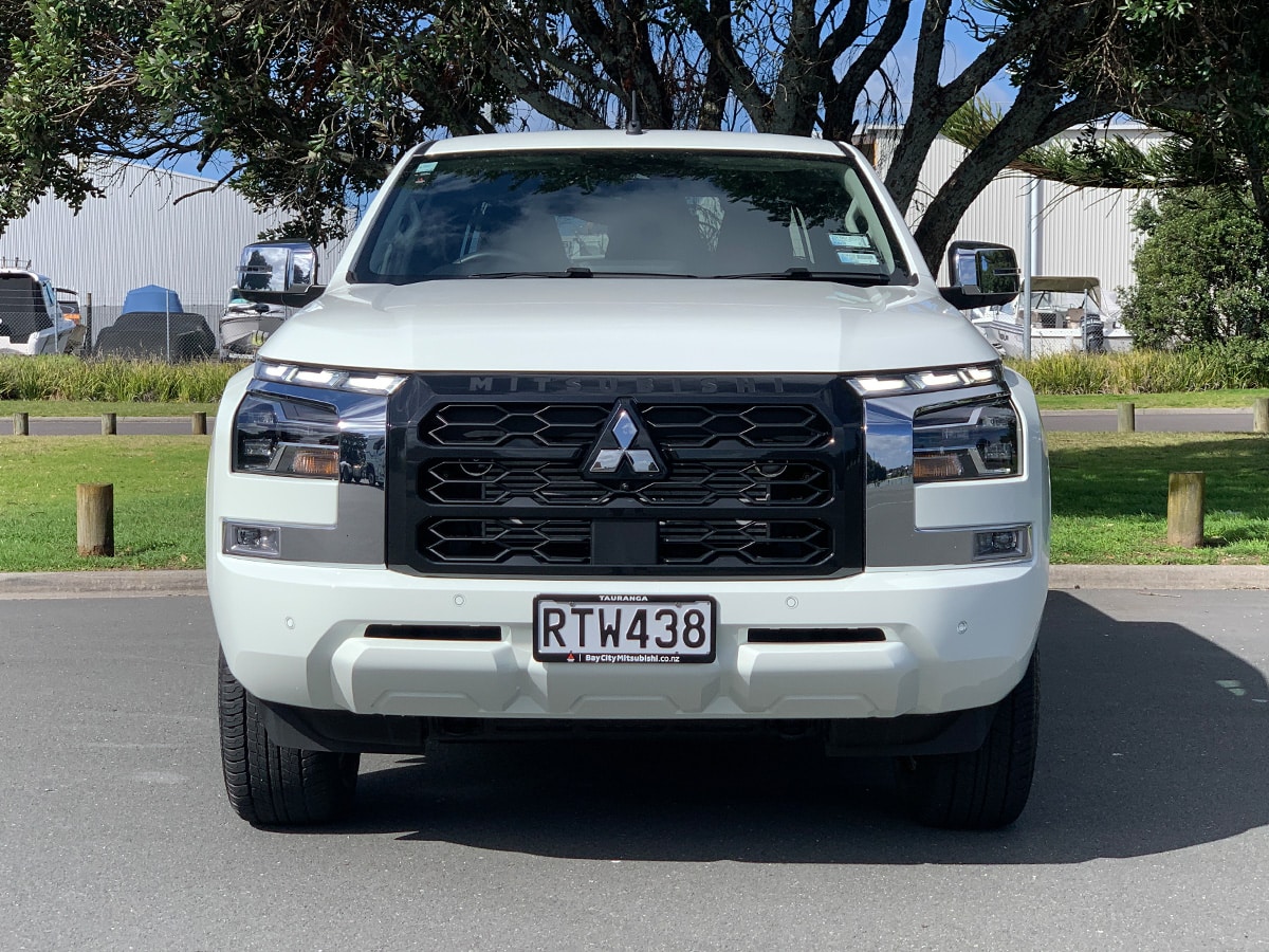2026 Mitsubishi Triton GLXR 2WD 2.4L Bi-Turbo Diesel – SAVE $3,636