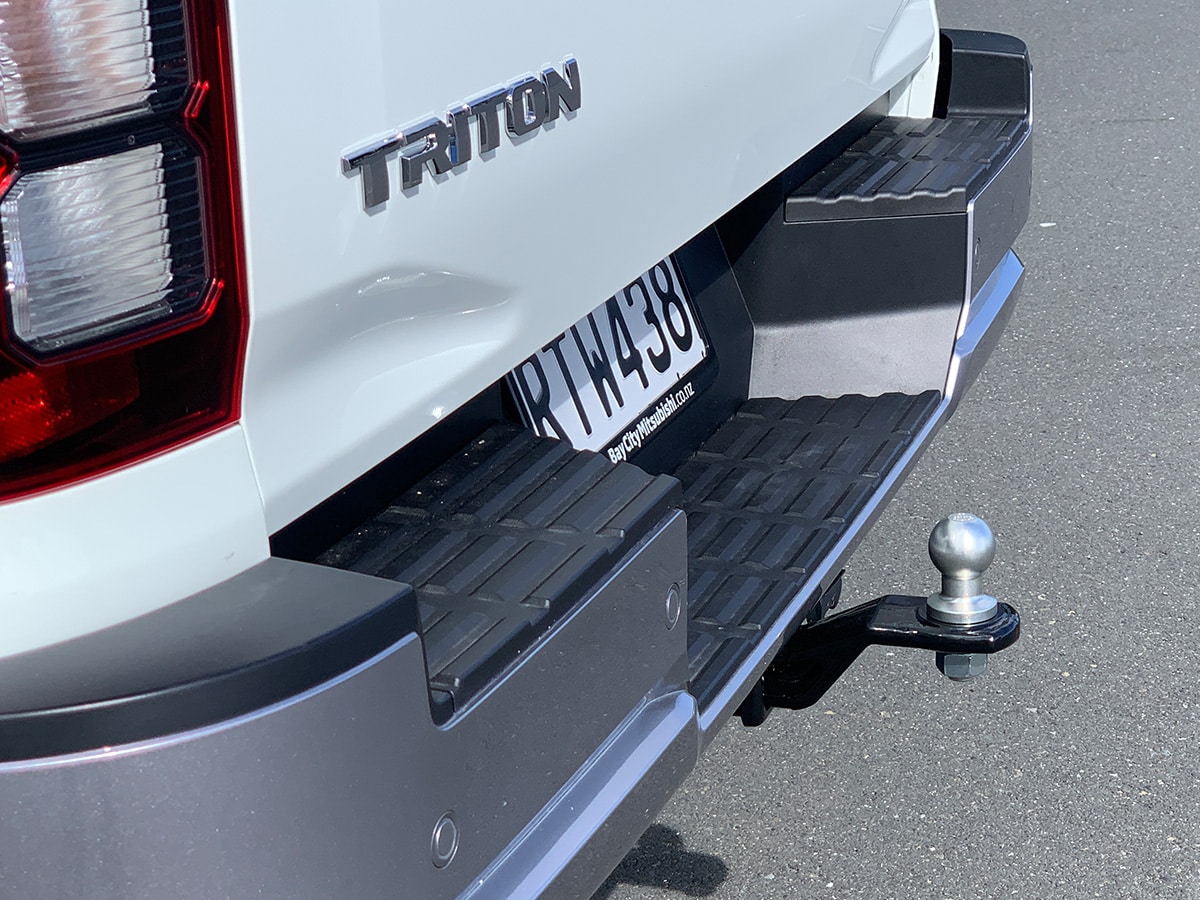 2026 Mitsubishi Triton GLXR 2WD 2.4L Bi-Turbo Diesel – SAVE $3,636